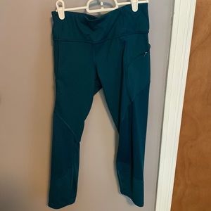 Athleta Size Small Tall Teal Running Tights with Mesh